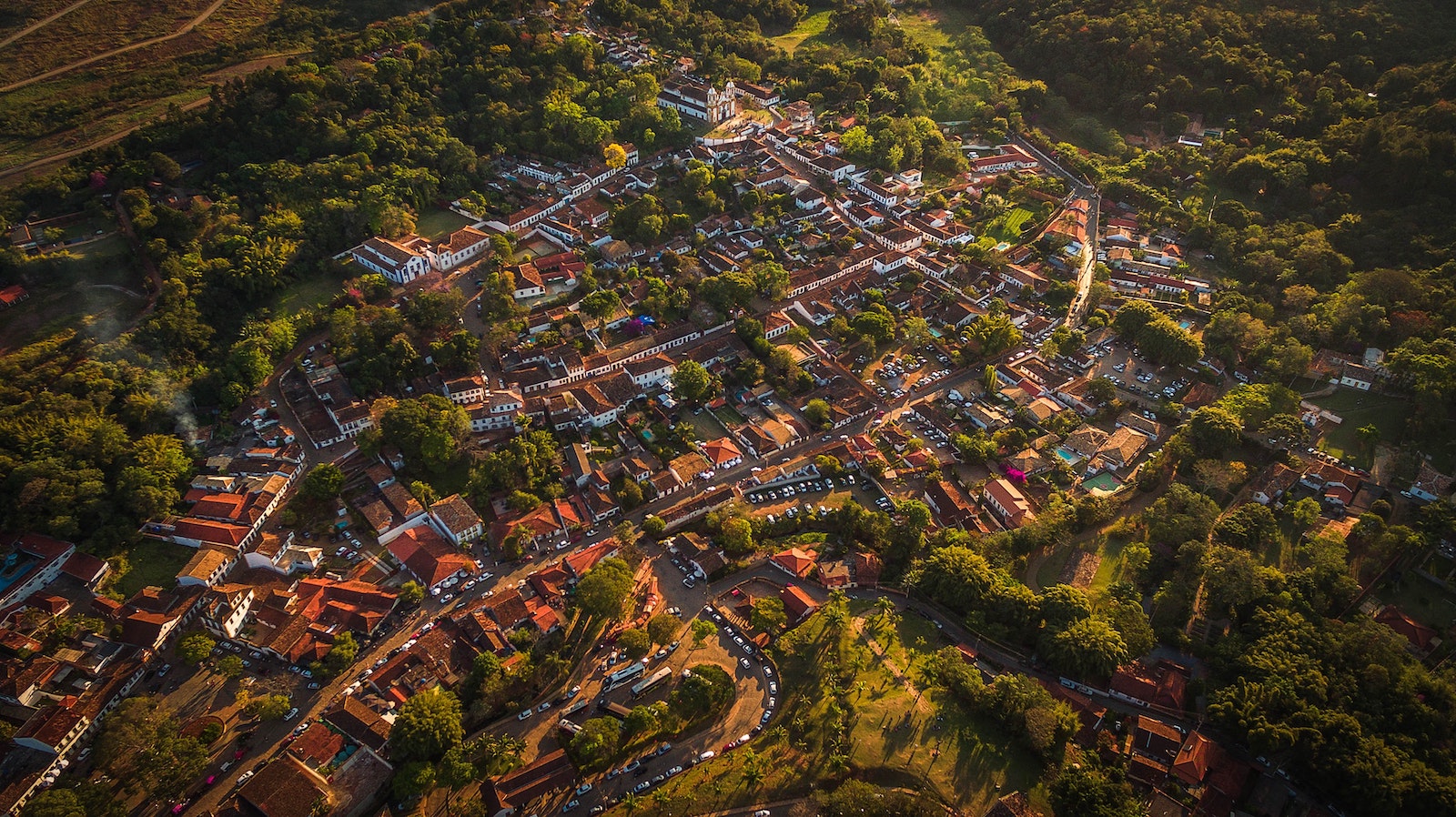   Localidade rural de Campos dos Goytacazes (RJ) monta 1ª rede comunitária de internet do Brasil em fibra óptica